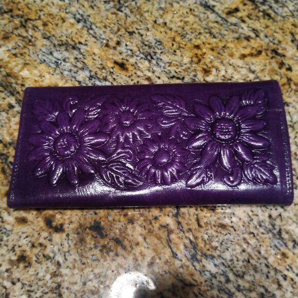 Mexican Hand Tooled Leather Trifold Clutch Wallet Clutch Floral Deep Purple - Picture 2 of 8